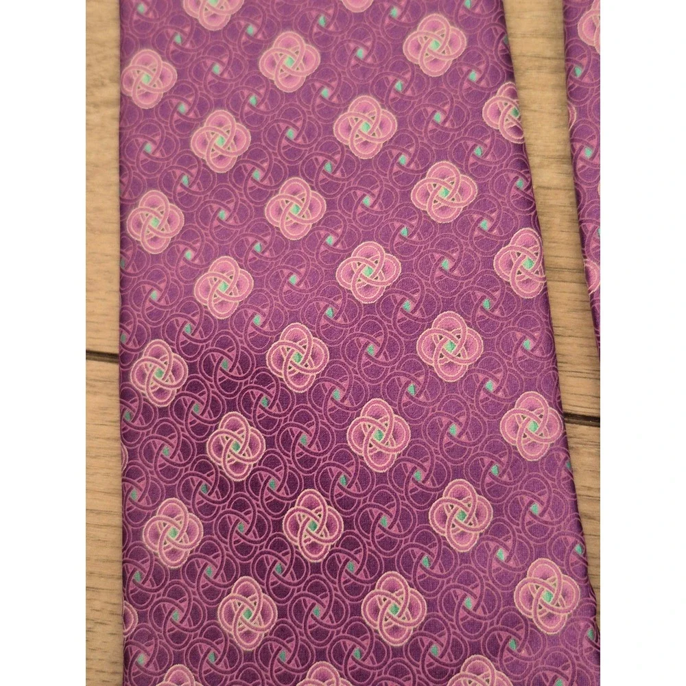 Valentino Recent Italy Mens Silk Necktie Purple Geometric Interlocking Pattern